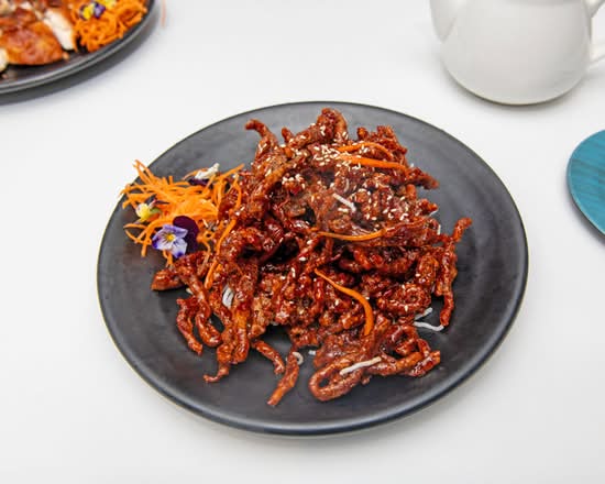 Shredded Beef with Peking Sauce (乾燒牛柳絲)